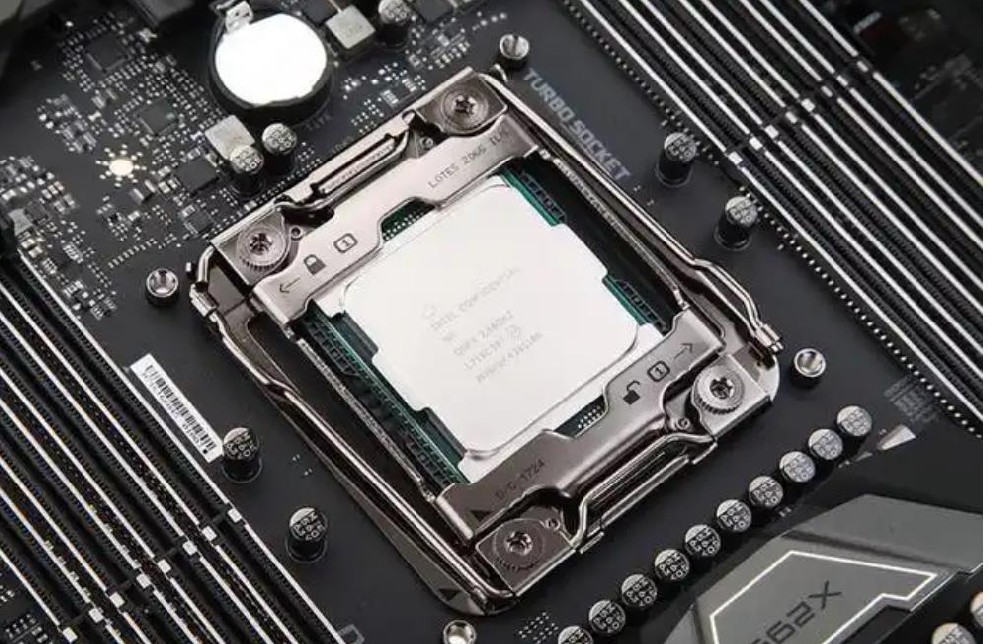 i9-7980XE